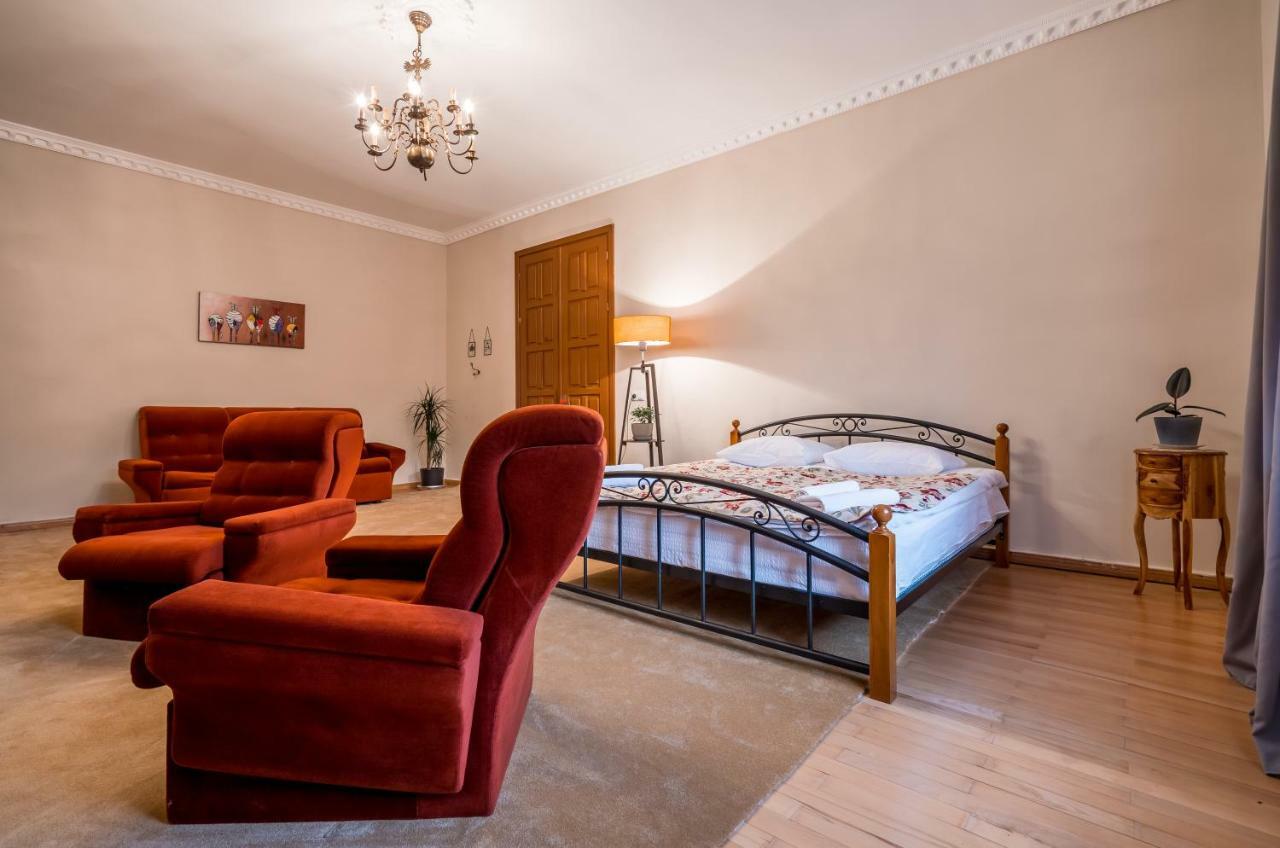 Rivendell Hotel Borjomi Ngoại thất bức ảnh