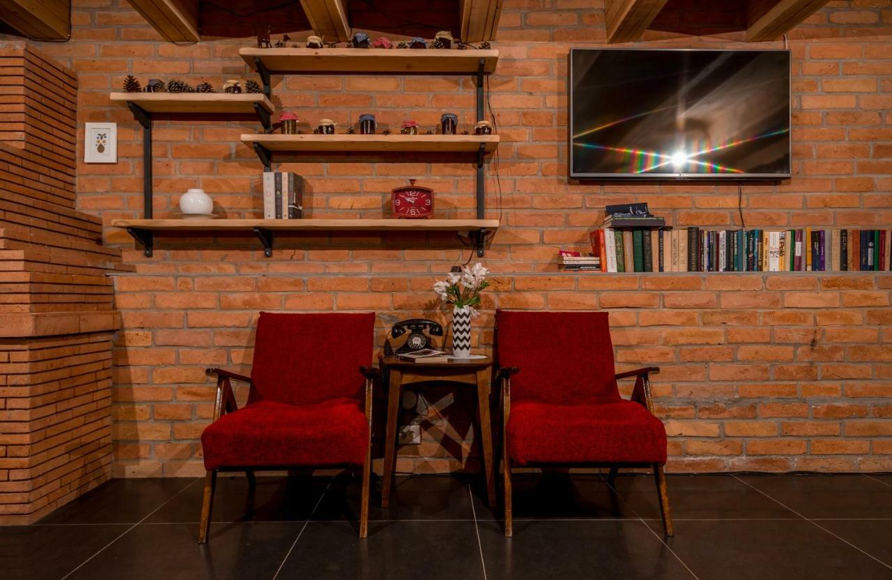Rivendell Hotel Borjomi Ngoại thất bức ảnh