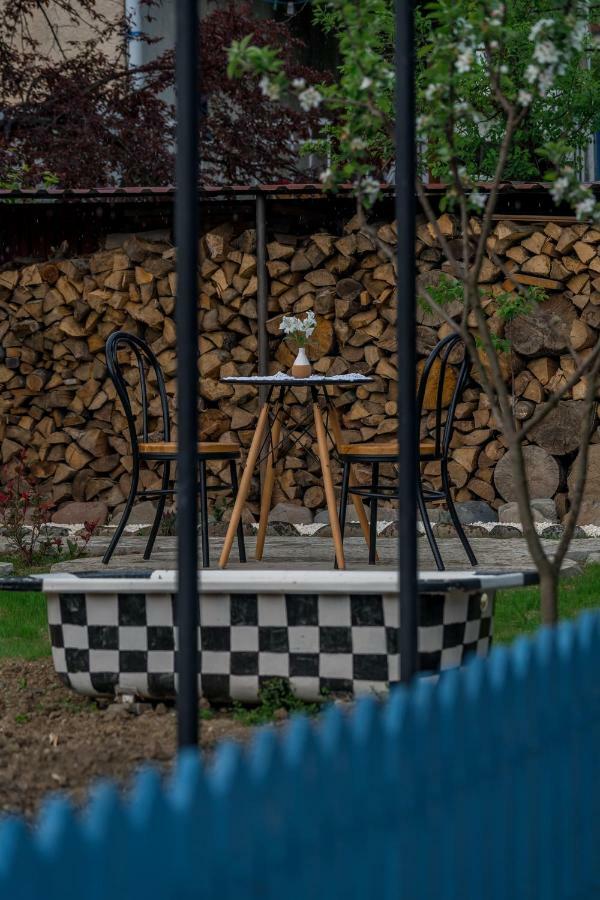 Rivendell Hotel Borjomi Ngoại thất bức ảnh